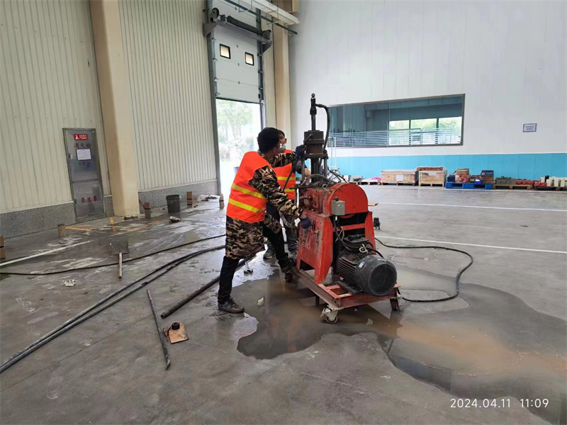 路南厂房地面下沉塌陷注浆加固施工